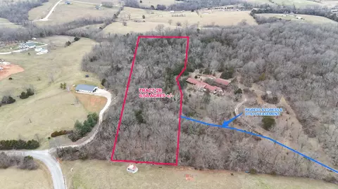 000 Accacia Dr, Highlandville, MO 65669