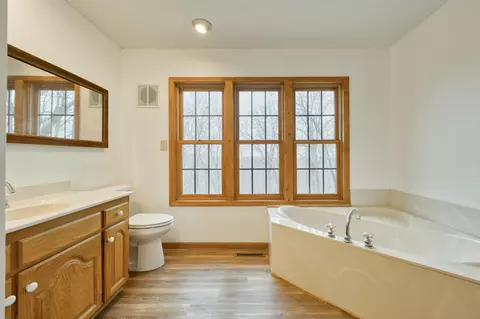 Bath - 207 Mahogany Ln, Ozark, MO 65721 photo 5 of 8