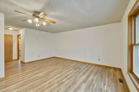Living - 207 Mahogany Ln, Ozark, MO 65721 photo 7 of 8