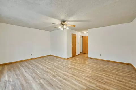 Living - 207 Mahogany Ln, Ozark, MO 65721 photo 6 of 8