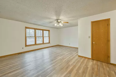 Living - 207 Mahogany Ln, Ozark, MO 65721 photo 5 of 8