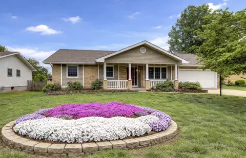 916 E Meadowlark St, Springfield, MO 65810