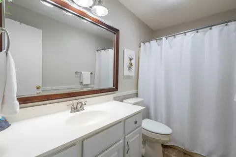 Bath - 246 Turnberry Dr #2, Branson, MO 65616 photo 2 of 2