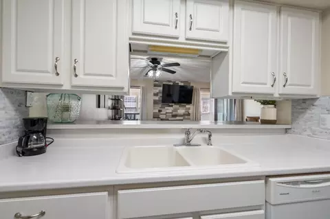 Kitchen - 246 Turnberry Dr #2, Branson, MO 65616 photo 3 of 3