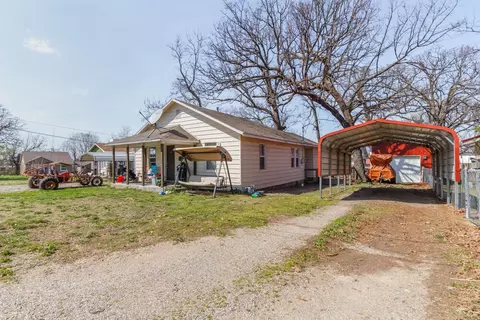 209 S Park Manor Blvd, Lebanon, MO 65536