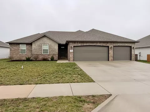 2856 E Bradford St, Republic, MO 65738