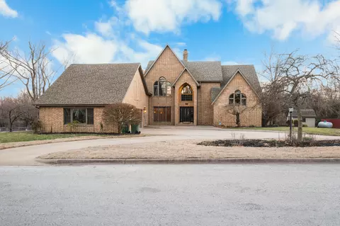1320 W Northwood St, Bolivar, MO 65613