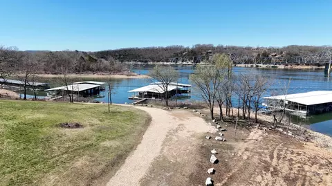 000 Shoreline Dr, Shell Knob, MO 65747 photo 13