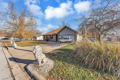 936 W Turnberry Blvd, Ozark, MO 65721 photo 2