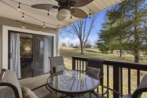 Exterior - 305 Wimbledon Dr #2, Branson, MO 65616 photo 4 of 6