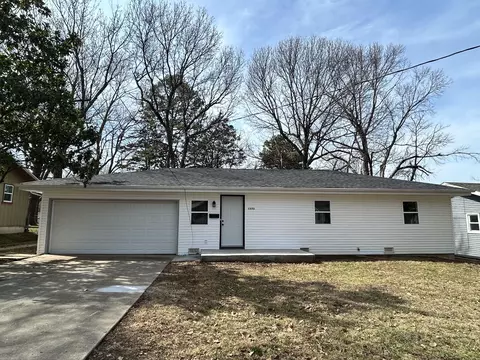 1253 S Belcrest Ave, Springfield, MO 65804