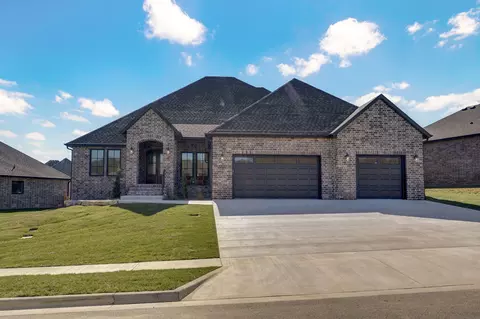 2079 N Silver Charm Ave, Springfield, MO 65802