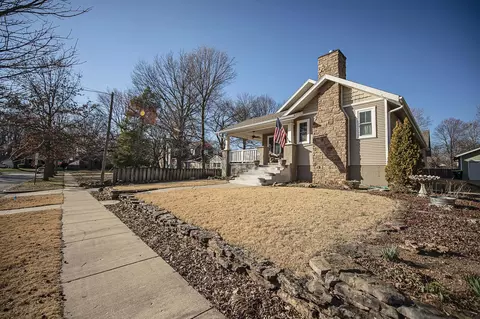 1319 E Monroe St, Springfield, MO 65804 photo 41