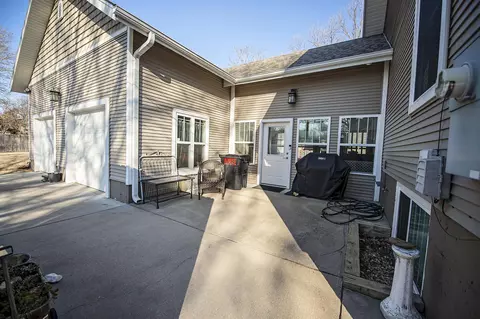 1319 E Monroe St, Springfield, MO 65804 photo 37