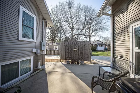 1319 E Monroe St, Springfield, MO 65804 photo 36