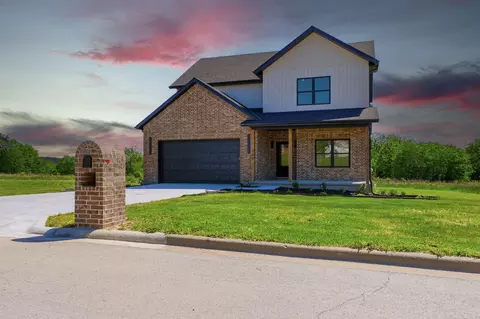 360 S Idlewood Way, Bolivar, MO 65613