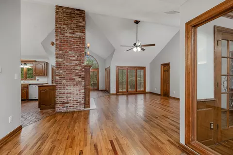 3534 E Whitehall Dr, Springfield, MO 65809 photo 5