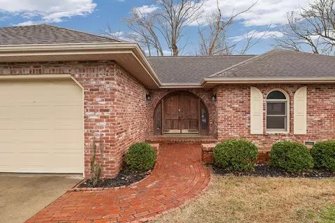 3534 E Whitehall Dr, Springfield, MO 65809 photo 2