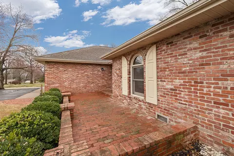 3534 E Whitehall Dr, Springfield, MO 65809 photo 3