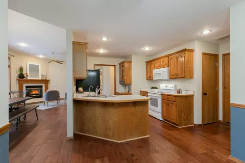 3922 W Cardinal St, Springfield, MO 65810 photo 9