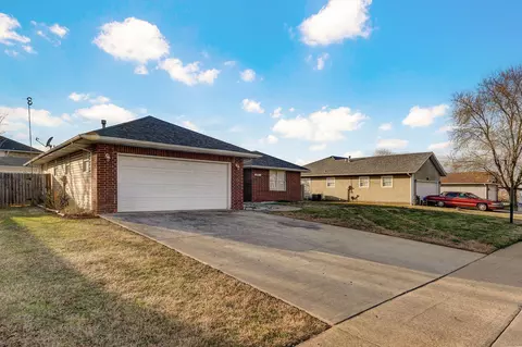 5567 S Jefferson Ave, Springfield, MO 65810 photo 3