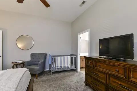 Bedroom - 325 Southview Dr, Branson, MO 65616 photo 9 of 10