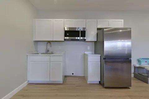 Kitchen - 325 Southview Dr, Branson, MO 65616 photo 4 of 5