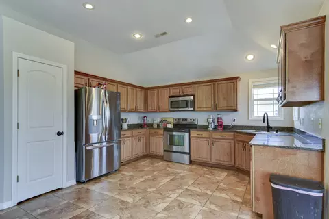 Kitchen - 325 Southview Dr, Branson, MO 65616 photo 2 of 5