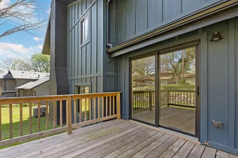 Exterior - 2145 E Shady Glen Dr, Springfield, MO 65804 photo 6 of 10
