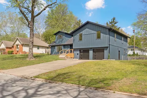 Exterior - 2145 E Shady Glen Dr, Springfield, MO 65804 photo 4 of 10