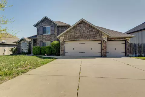 1382 S Cumberland Ave, Republic, MO 65738