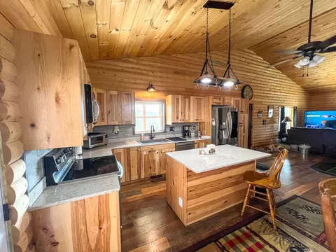 Kitchen - 53 Veazey Dr, Brixey, MO 65618 photo 4 of 4