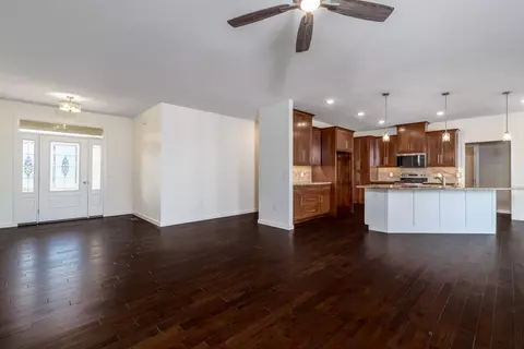 Living - 3801 W Broadmoor St, Springfield, MO 65807 photo 1 of 2