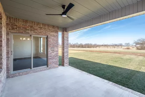 Exterior - 3801 W Broadmoor St, Springfield, MO 65807 photo 6 of 7