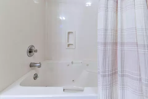 Bath - 366 Wimbledon Dr #3, Branson, MO 65616 photo 3 of 3