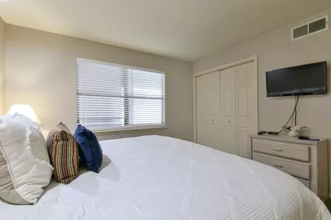 Bedroom - 366 Wimbledon Dr #3, Branson, MO 65616 photo 7 of 7