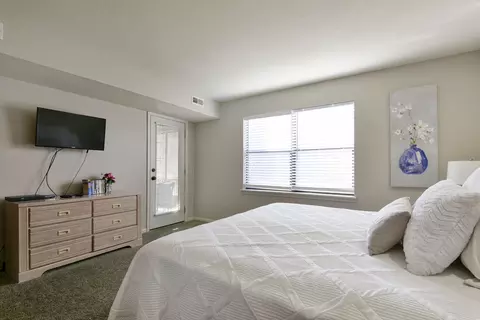 Bedroom - 366 Wimbledon Dr #3, Branson, MO 65616 photo 3 of 7