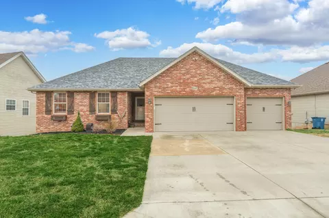 849 S Cobble Creek Blvd, Nixa, MO 65714