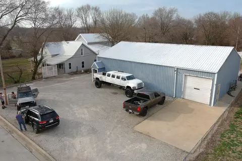 Exterior - 615 W Benton St, Buffalo, MO 65622 photo 1 of 25