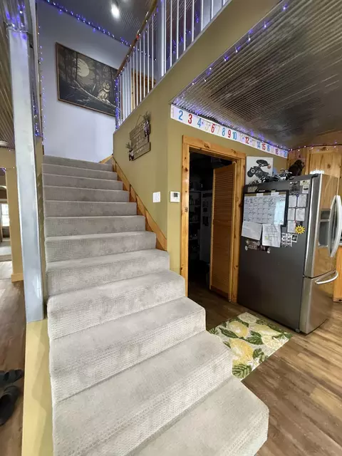 Entry Way - 615 W Benton St, Buffalo, MO 65622 photo 1 of 5