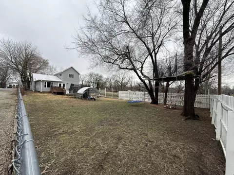 Exterior - 615 W Benton St, Buffalo, MO 65622 photo 23 of 25