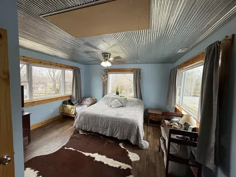 Bedroom - 615 W Benton St, Buffalo, MO 65622 photo 1 of 4