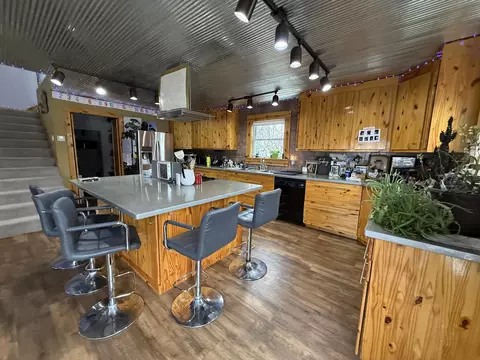 Kitchen - 615 W Benton St, Buffalo, MO 65622 photo 7 of 10