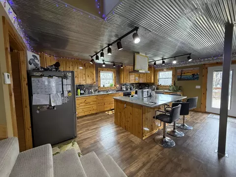 Kitchen - 615 W Benton St, Buffalo, MO 65622 photo 1 of 10