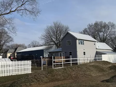 Exterior - 615 W Benton St, Buffalo, MO 65622 photo 18 of 25