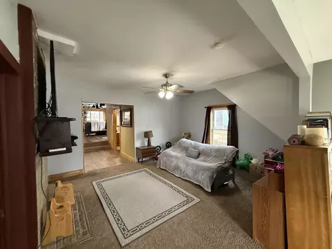 Living - 615 W Benton St, Buffalo, MO 65622 photo 4 of 5