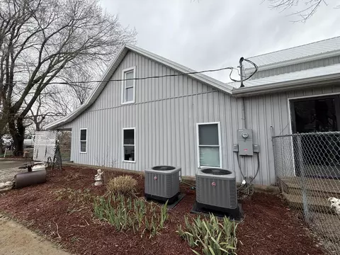 Exterior - 615 W Benton St, Buffalo, MO 65622 photo 8 of 25