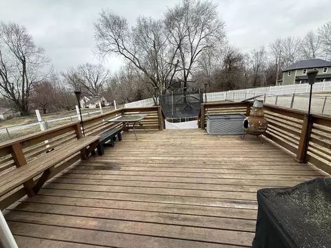 Exterior - 615 W Benton St, Buffalo, MO 65622 photo 9 of 25