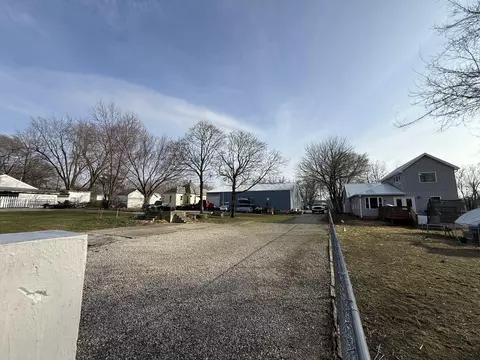 Exterior - 615 W Benton St, Buffalo, MO 65622 photo 15 of 25