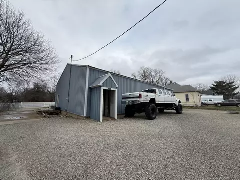 Exterior - 615 W Benton St, Buffalo, MO 65622 photo 3 of 25